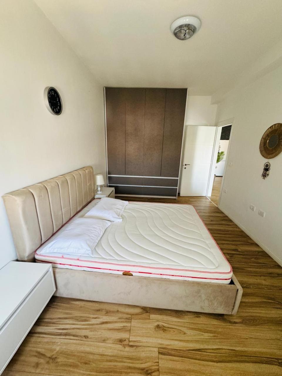 Apartamente Tirana Exterior photo